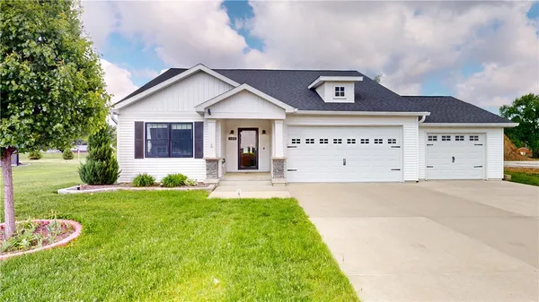 $369,900 | 145 Lea Lane, Forsyth, IL 62535