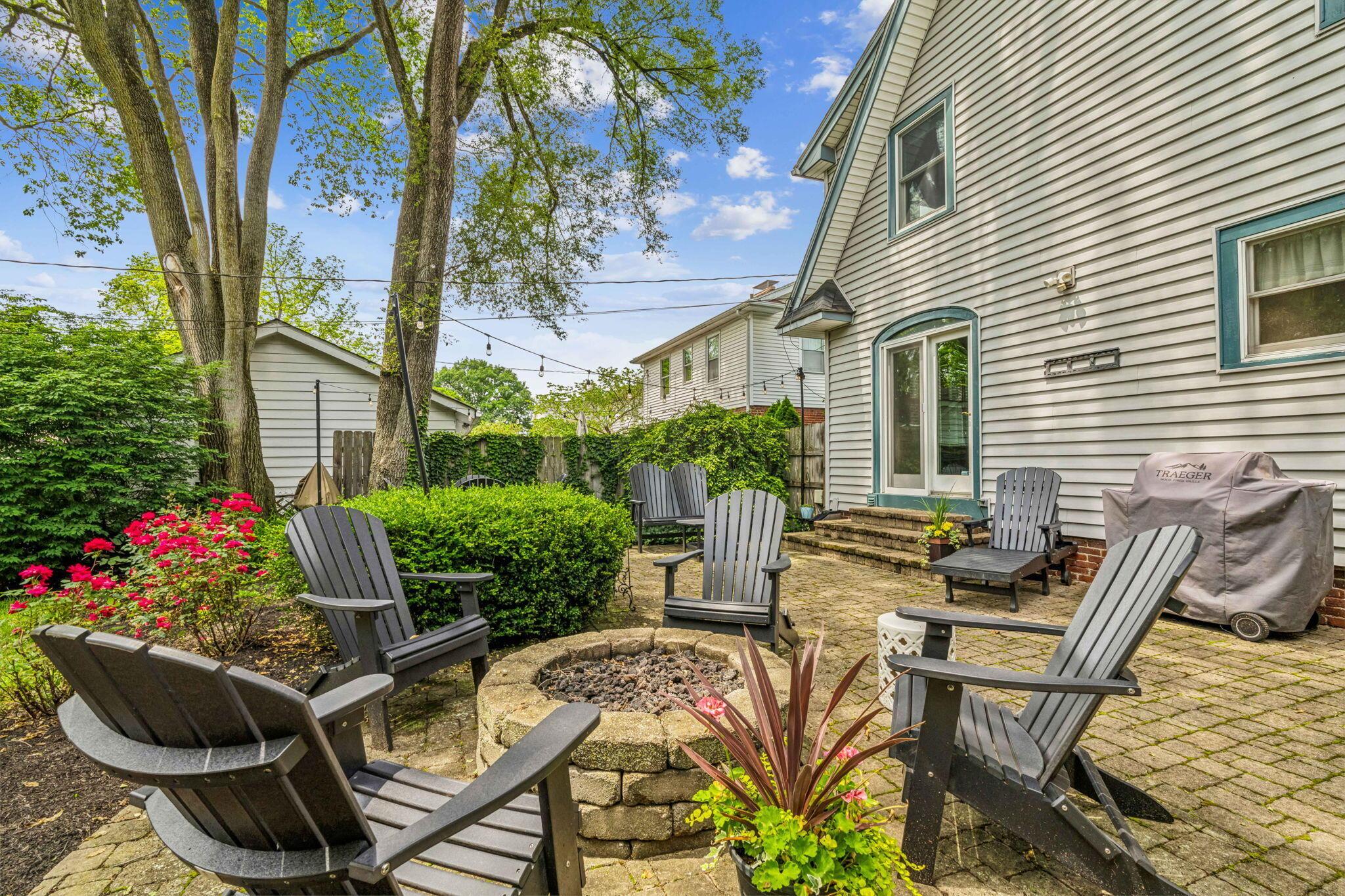 93 East Torrence Road Columbus, OH 43214 - Photo 32 of 41 Patio