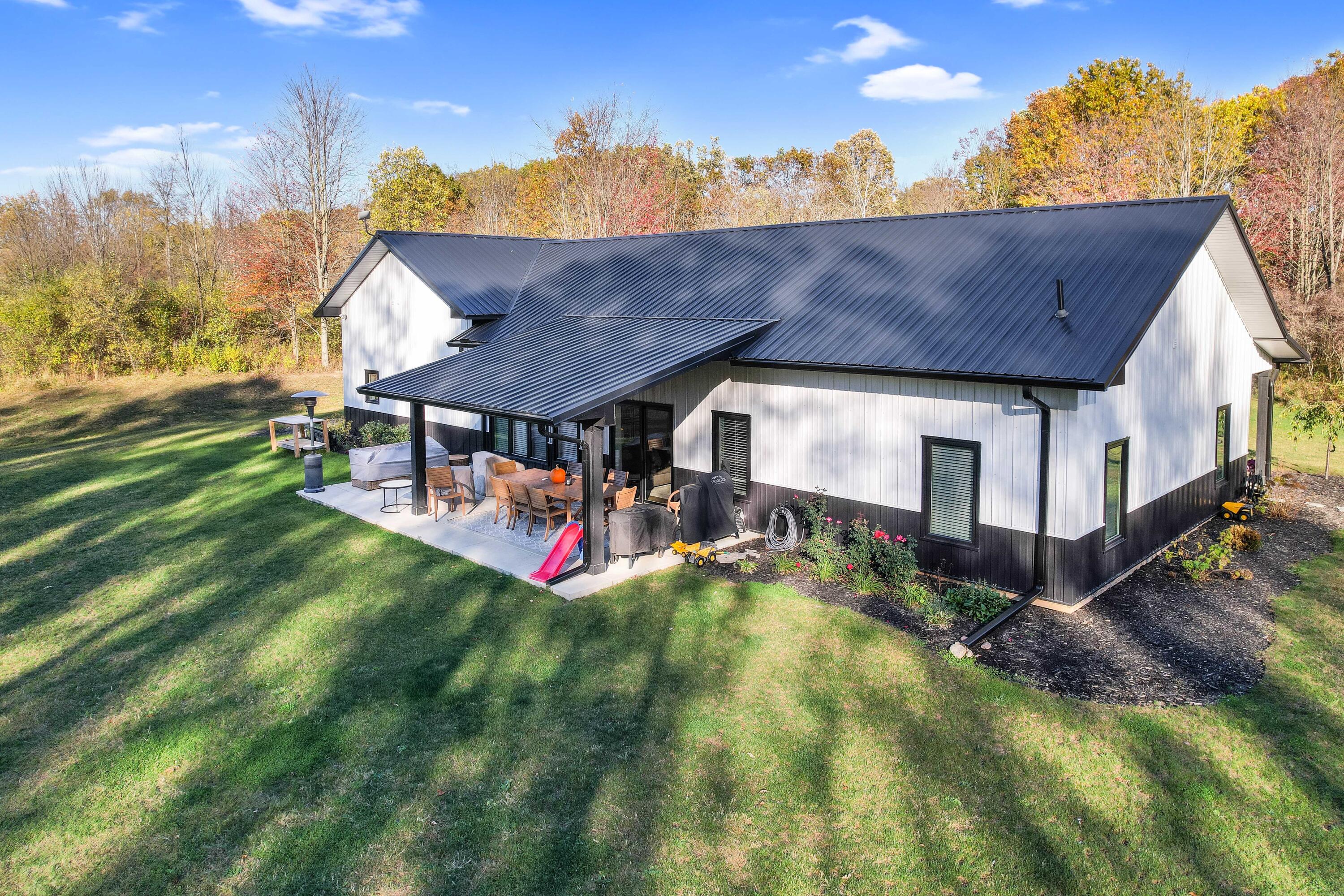 9242 Irish Road Grand Blanc, MI 48439 - Photo 35 of 41 DJI_0629