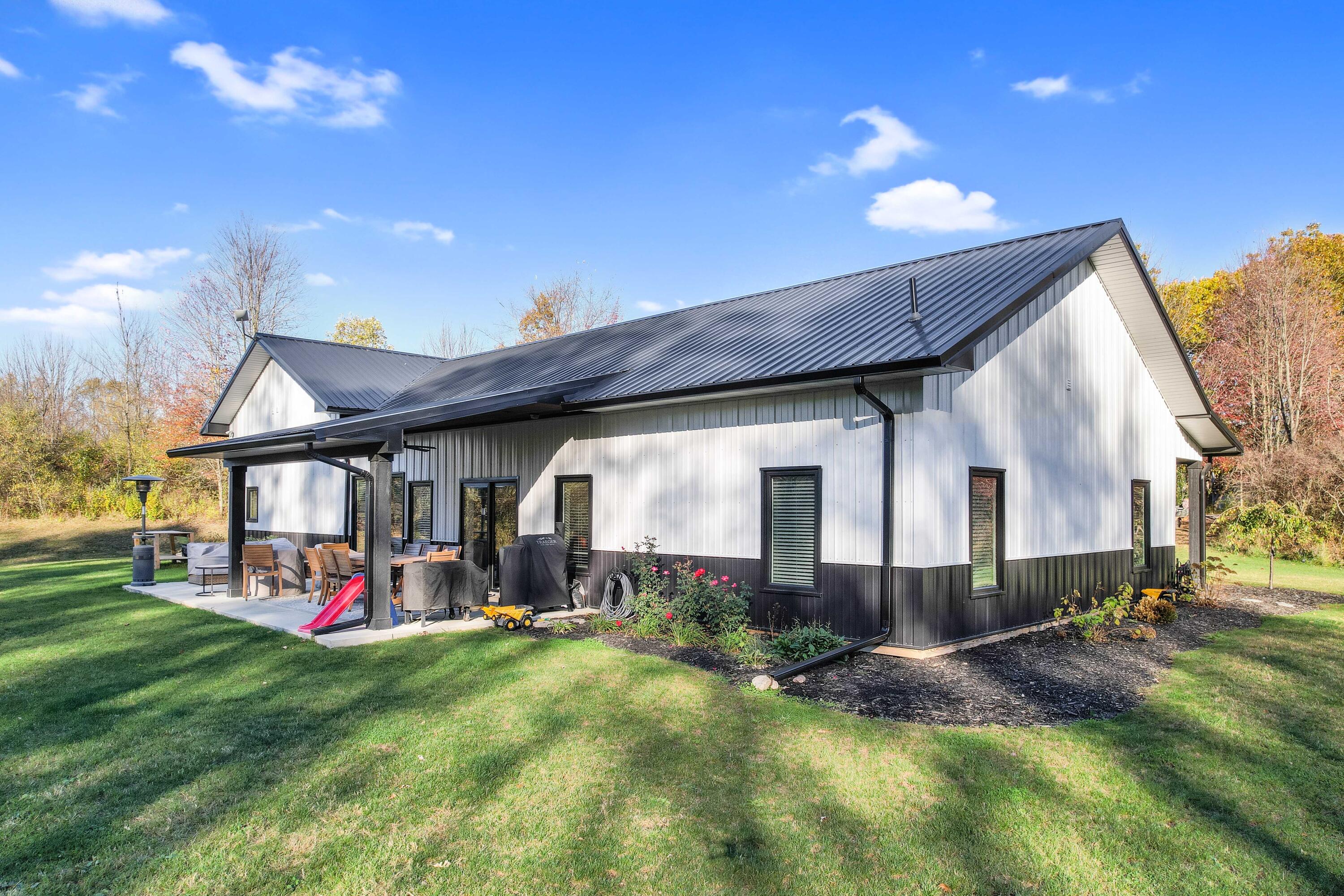 9242 Irish Road Grand Blanc, MI 48439 - Photo 4 of 41 DJI_0632
