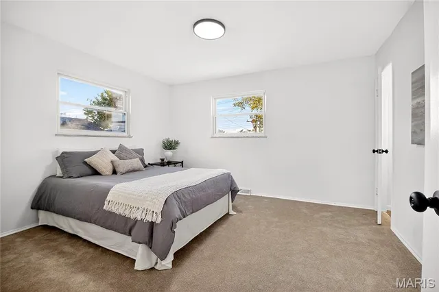 $189,900 | 7241 Berkridge Drive, Hazelwood, MO 63042