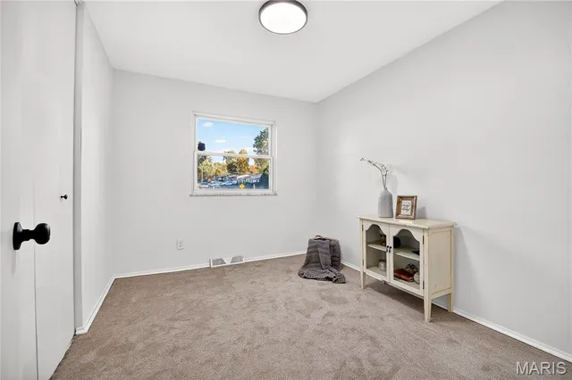 $189,900 | 7241 Berkridge Drive, Hazelwood, MO 63042