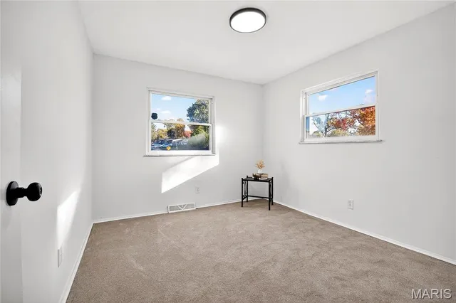 $189,900 | 7241 Berkridge Drive, Hazelwood, MO 63042