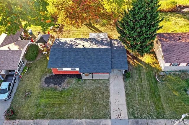 $189,900 | 7241 Berkridge Drive, Hazelwood, MO 63042