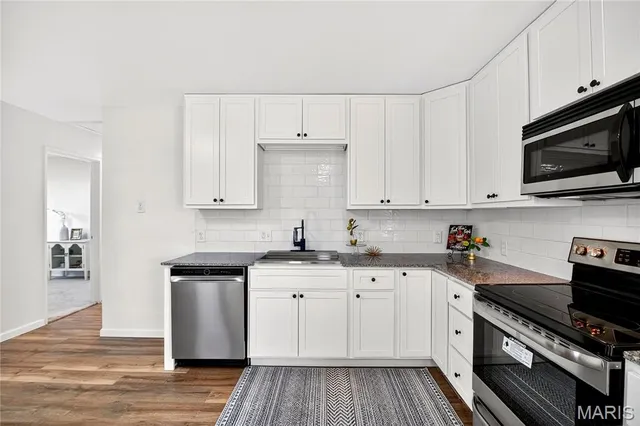 $189,900 | 7241 Berkridge Drive, Hazelwood, MO 63042