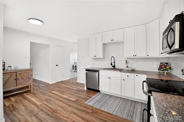 $189,900 | 7241 Berkridge Drive, Hazelwood, MO 63042