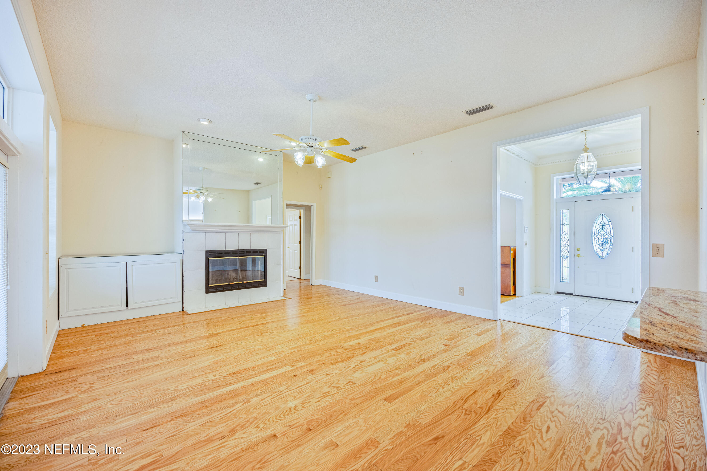 4417 Port Arthur Road Jacksonville, FL 32224 - Photo 19 of 52 Family Room