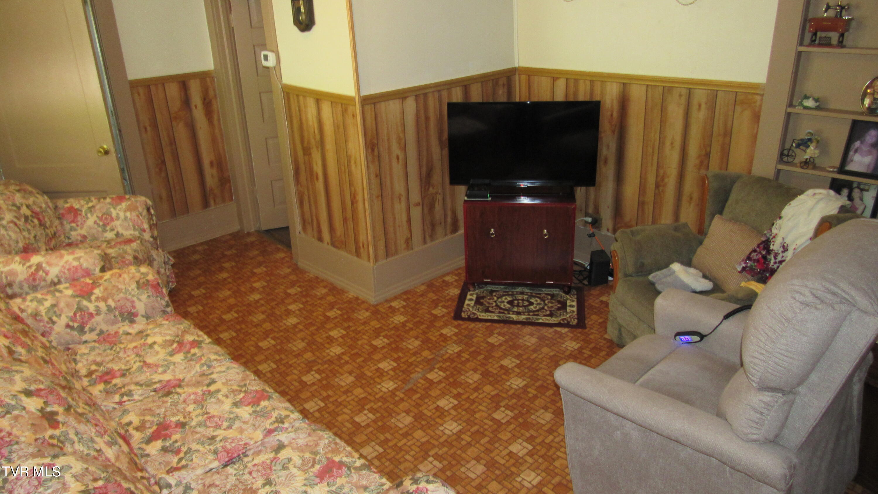 5428 Guest River Road Norton, VA 24273 - Photo 24 of 26 Den