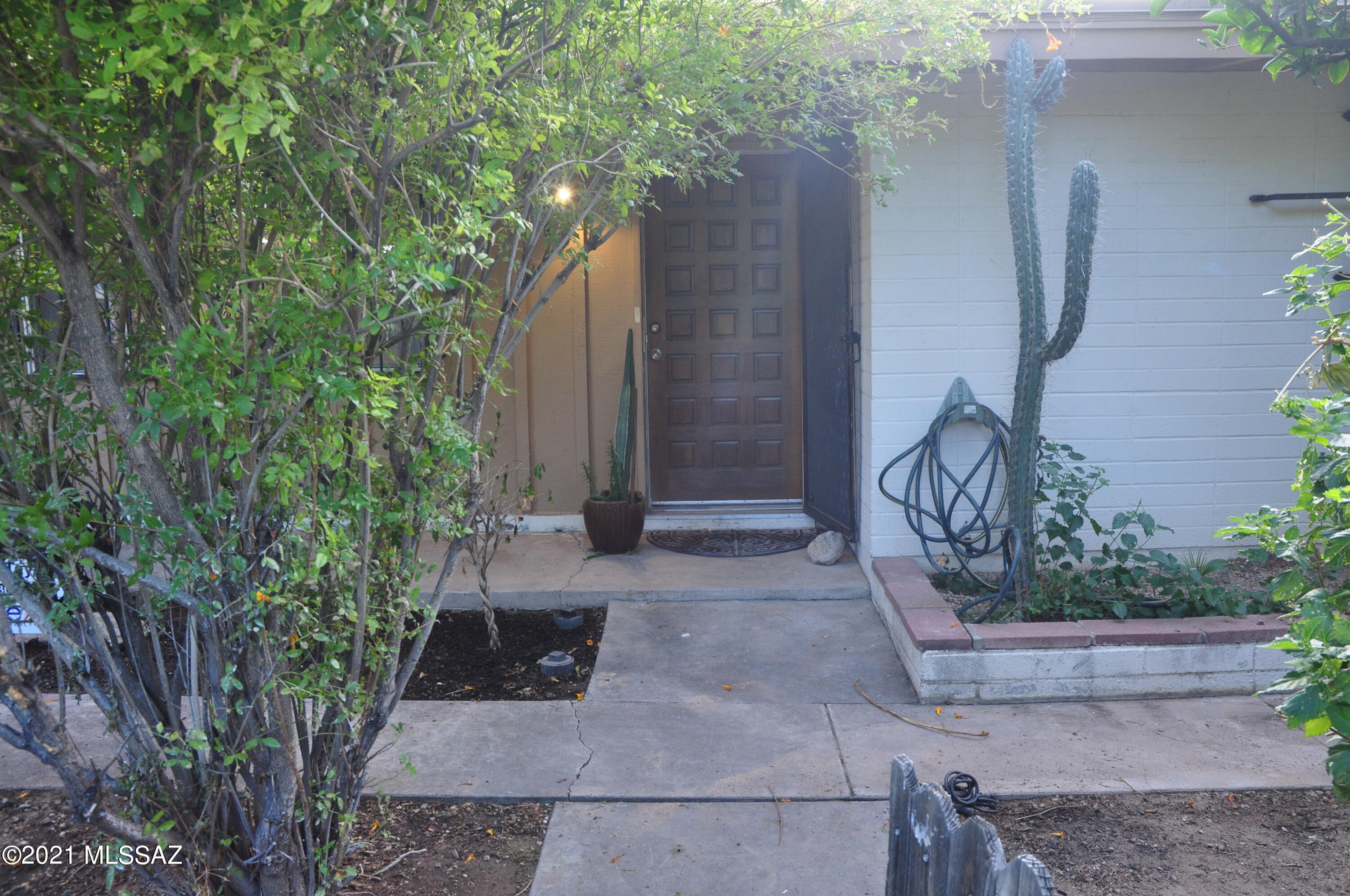 5901 North Oracle Road, Unit 2 Tucson, AZ 85704 - Photo 16 of 19