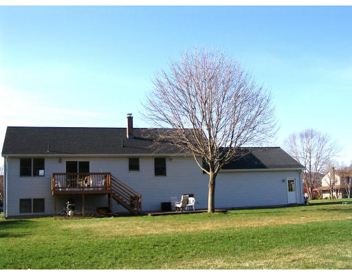 17 Grand Oak Farm Road Hadley, MA 01035 - Photo 2 of 8 Gallery Image 2