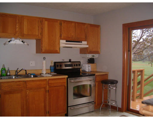 17 Grand Oak Farm Road Hadley, MA 01035 - Photo 3 of 8 Gallery Image 3