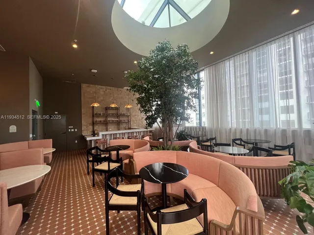 $5,490 | 11 Northeast 6th Street, Unit 2501, Miami, FL 33132