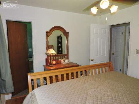 2480 Murphy Road Flint, MI 48504 - Photo 13 of 29 20440391-12.JPG
