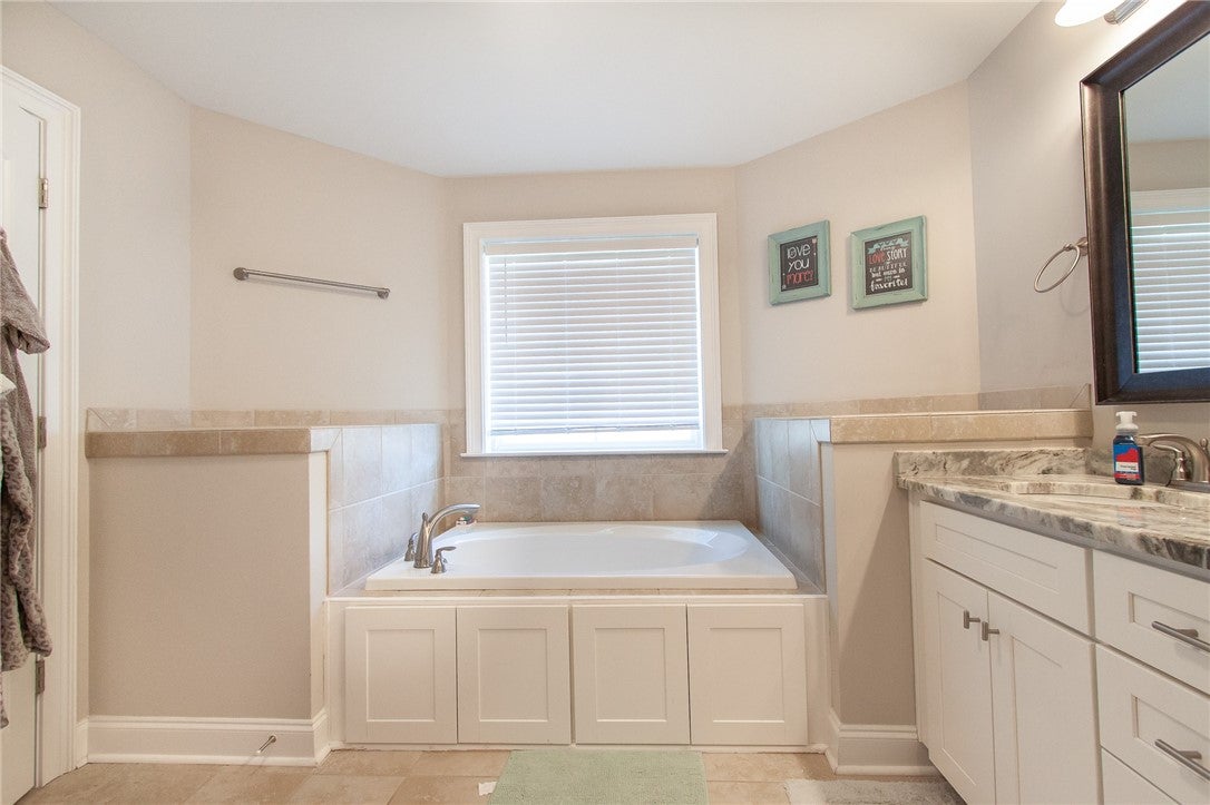 1871 Waterfall Road Auburn, AL 36830 - Photo 25 of 31 Primary bathroom