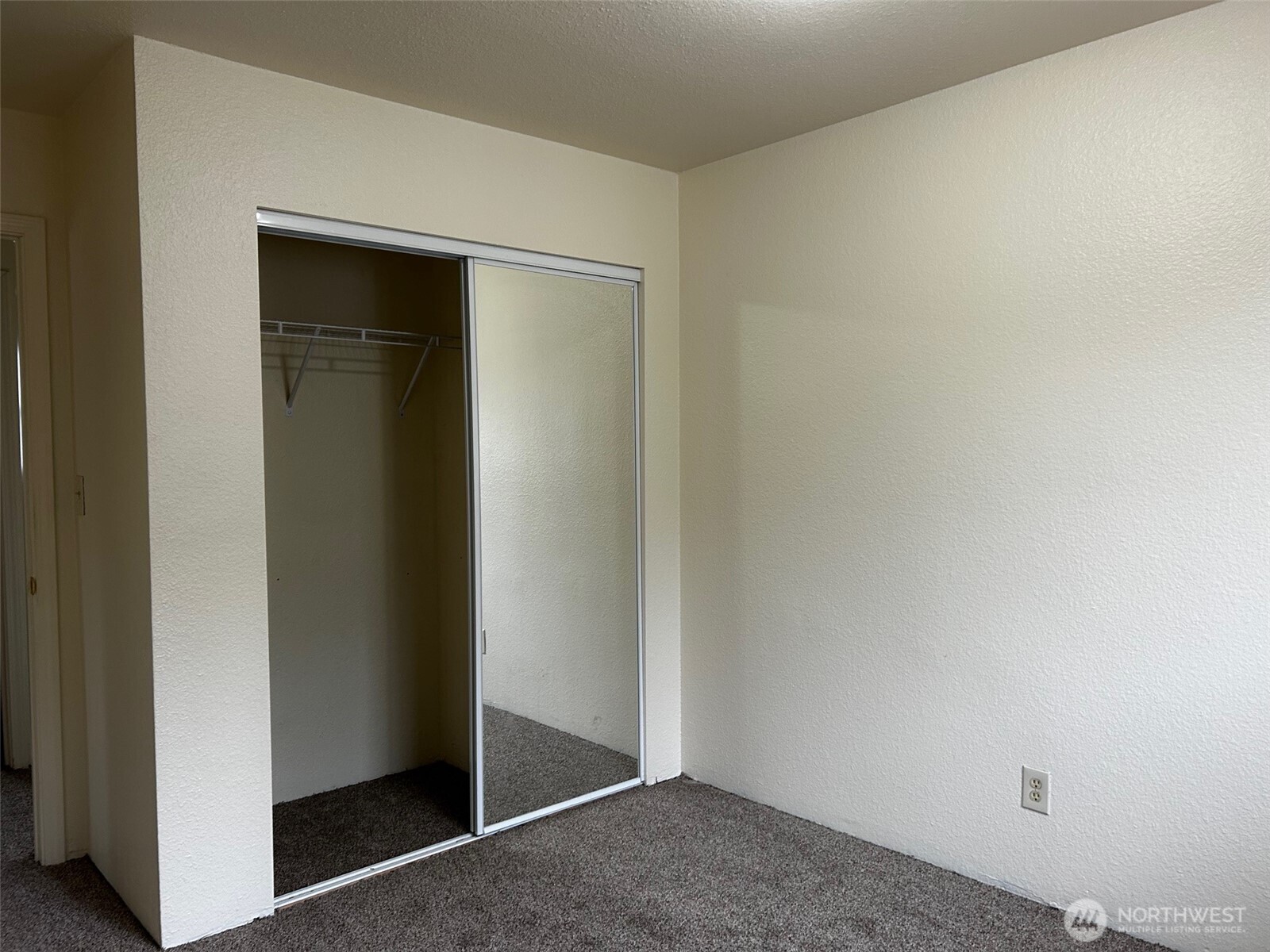 302 Crawford Street Kelso, WA 98626 - Photo 13 of 16 a view of an empty room