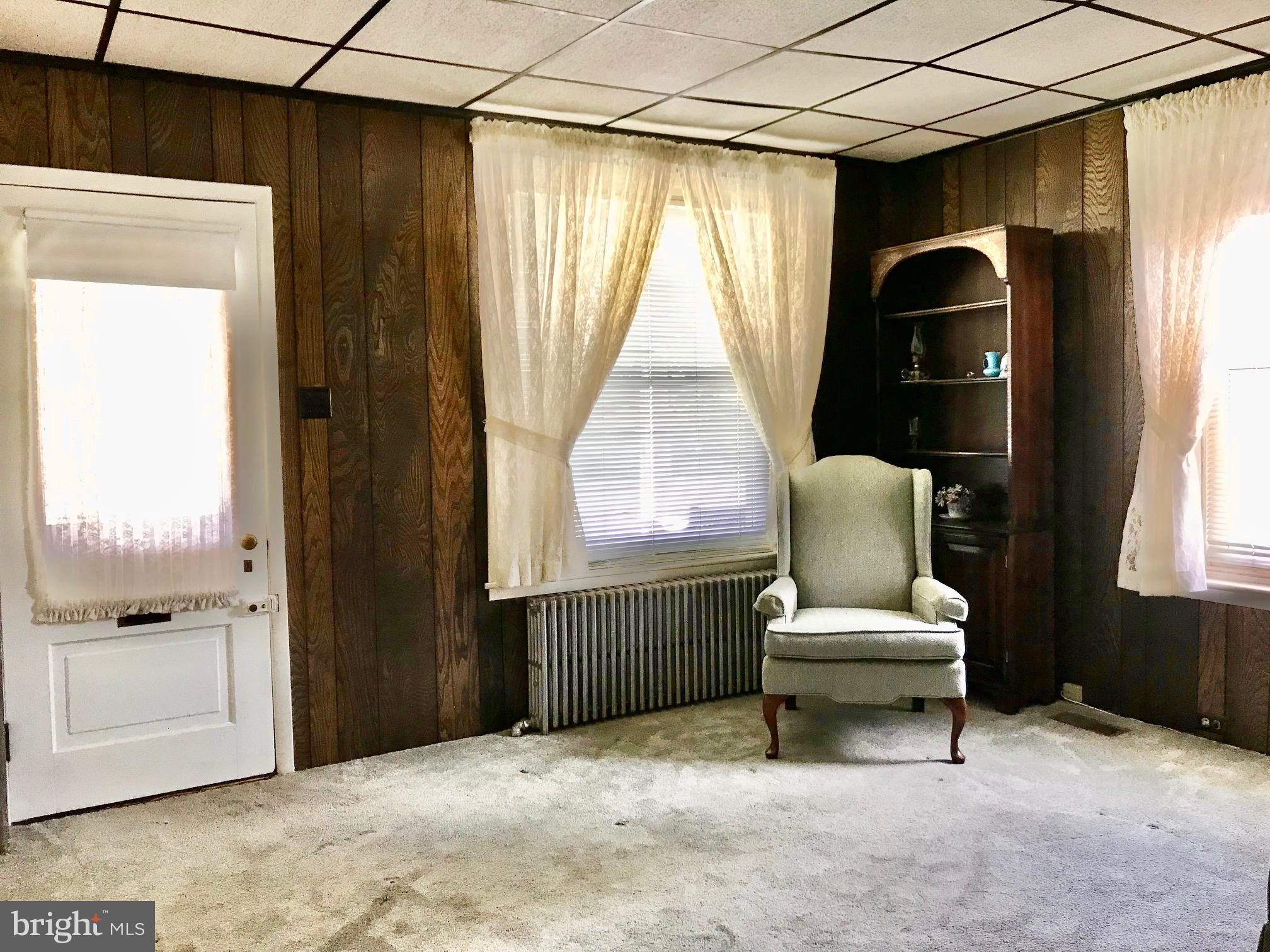 31 East Broad Street Reading, PA 19607 - Photo 3 of 16 Living Room