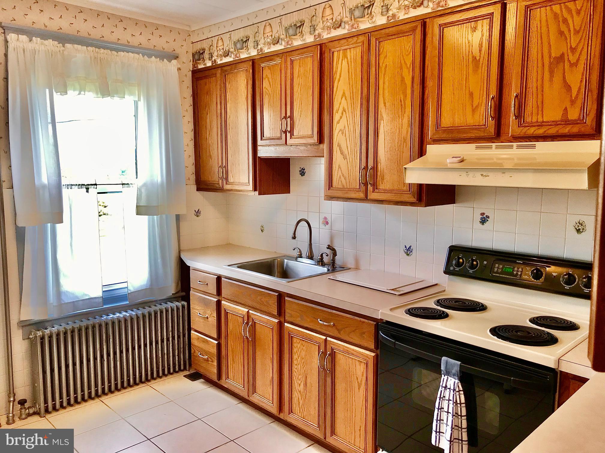 31 East Broad Street Reading, PA 19607 - Photo 6 of 16 Kitchen