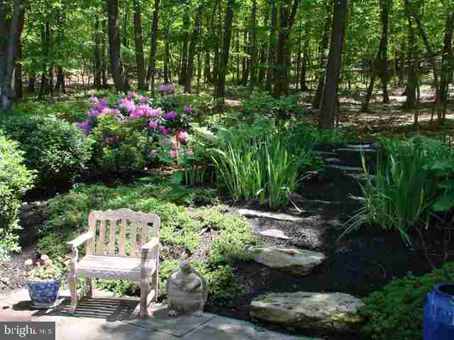 1291 Kuhn Road Boiling Springs, PA 17007 - Photo 2 of 24 Gallery Image 2