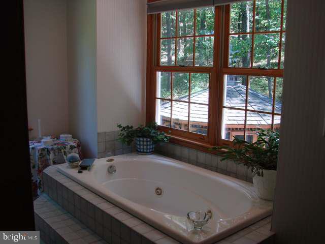 1291 Kuhn Road Boiling Springs, PA 17007 - Photo 11 of 24 Gallery Image 11