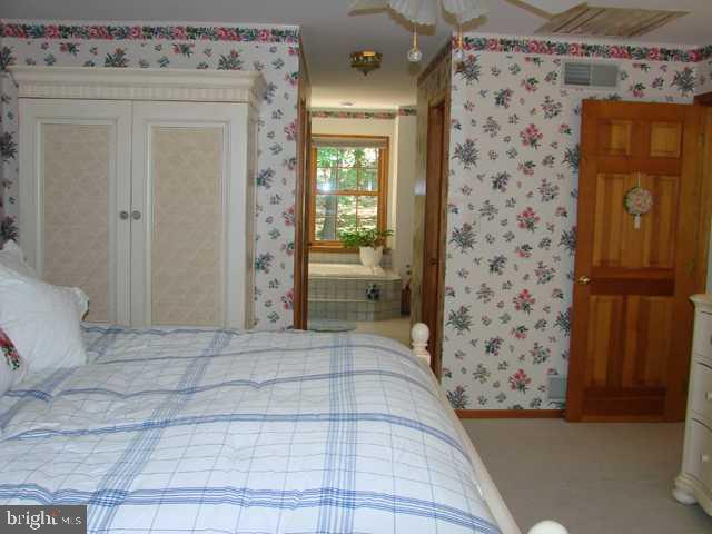 1291 Kuhn Road Boiling Springs, PA 17007 - Photo 10 of 24 Gallery Image 10