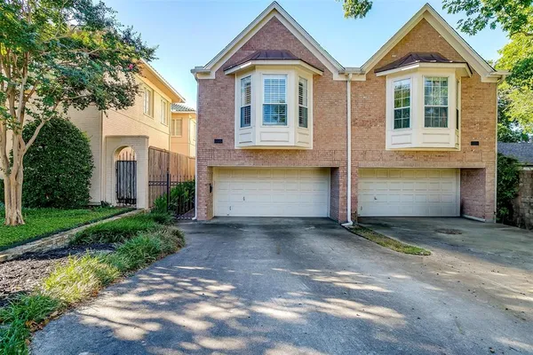 $3,200 | 5505 El Campo Avenue, Fort Worth, TX 76107