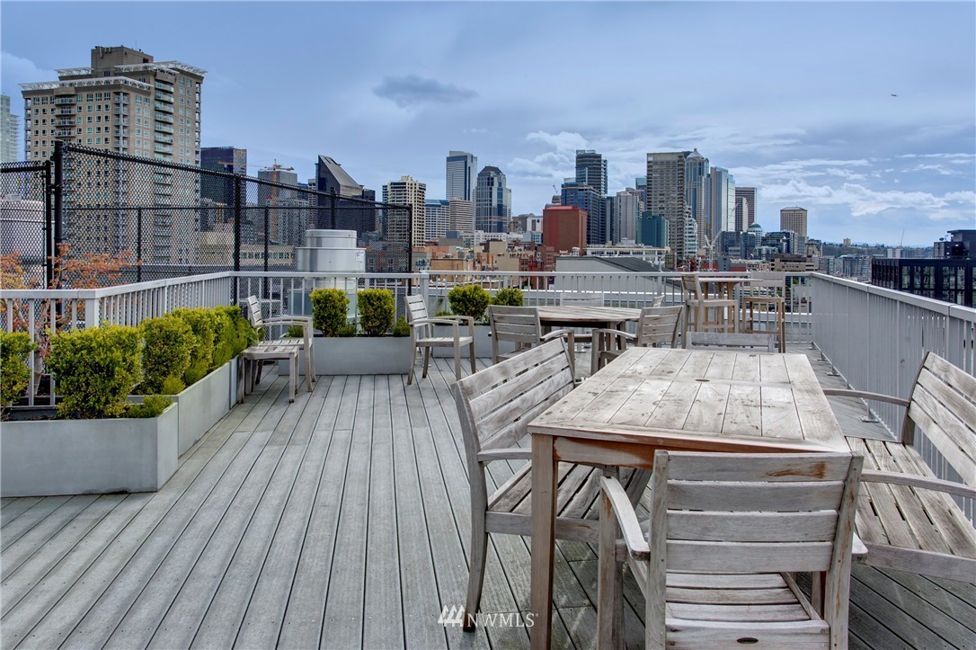 76 Cedar Street, Unit 911 Seattle, WA 98121 - Photo 22 of 25 Gallery Image 22