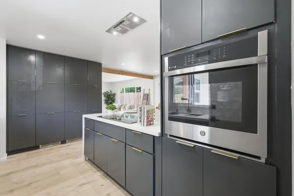 $925,000 | 10910 Glen Artney Street, Oakland, CA 94605