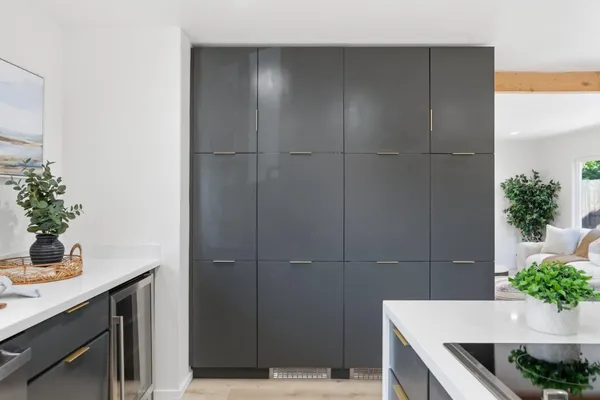 $925,000 | 10910 Glen Artney Street, Oakland, CA 94605