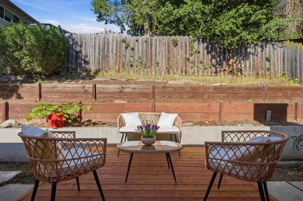 $925,000 | 10910 Glen Artney Street, Oakland, CA 94605