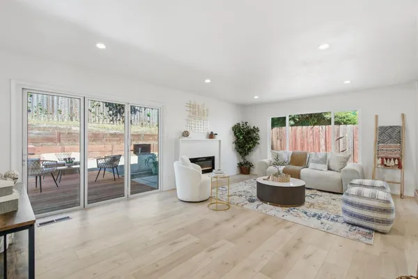 $925,000 | 10910 Glen Artney Street, Oakland, CA 94605
