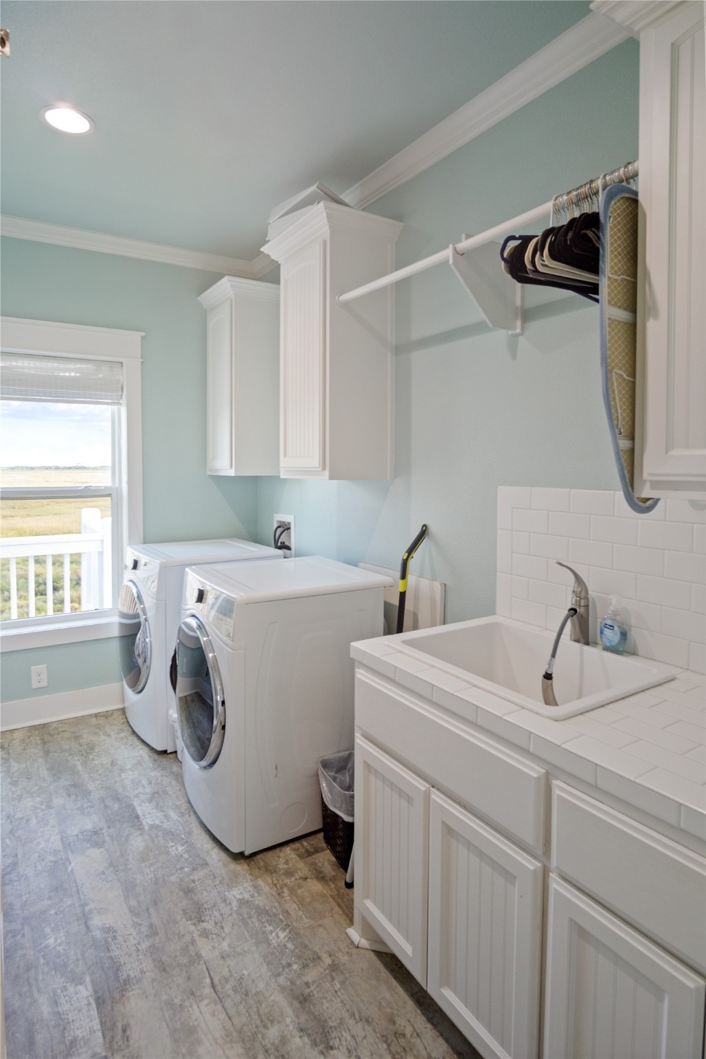 1682 Hamilton Avenue Port Bolivar, TX 77650 - Photo 30 of 38 a utility room with dryer and washer