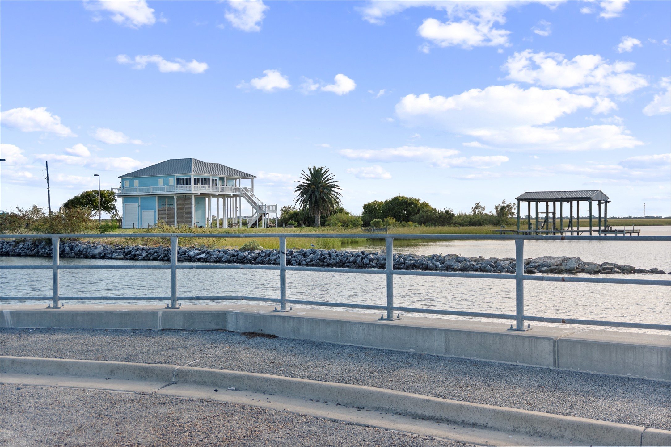 1682 Hamilton Avenue Port Bolivar, TX 77650 - Photo 32 of 38 a view of a terrace