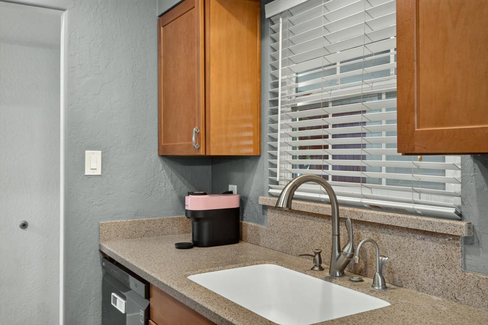 7212 Midnight Way Citrus Heights, CA 95621 - Photo 14 of 34