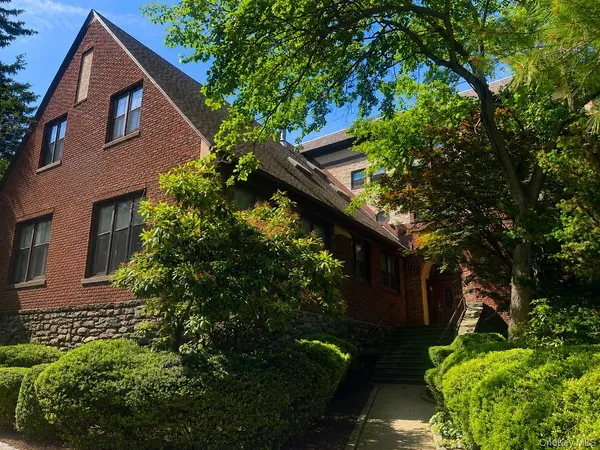$450,000 | 55 West Hartsdale Avenue, Unit H, Hartsdale, NY 10530
