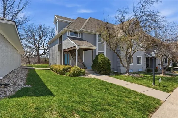 $172,000 | 13721 West 58th Terrace, Unit 1, Shawnee, KS 66216
