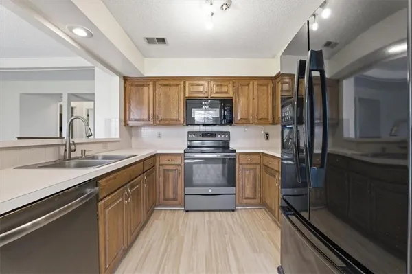 $172,000 | 13721 West 58th Terrace, Unit 1, Shawnee, KS 66216