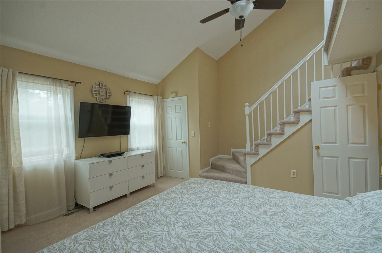84 Sentry Way Merrimack, NH 03054 - Photo 17 of 25