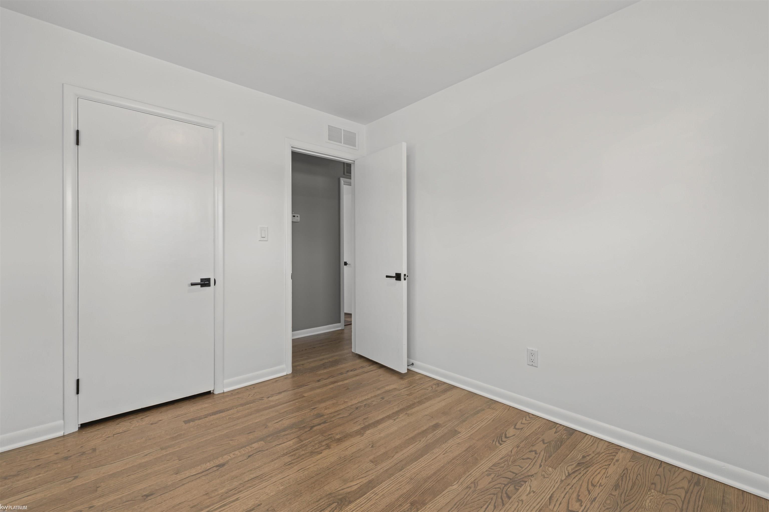 46730 Romeo Plank Road Macomb, MI 48044 - Photo 12 of 32 50195857-63f672b1-cb42-45ac-b4c1-a15102fe0b84.JPG
