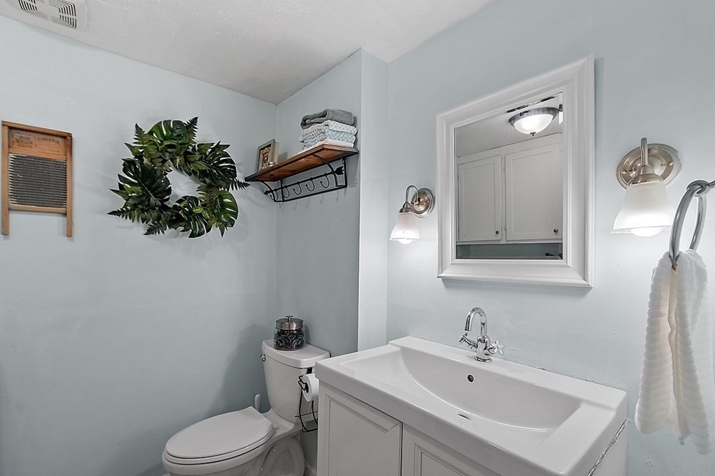 7 Hidden Valley Road Westford, MA 01886 - Photo 16 of 33 Gallery Image 16