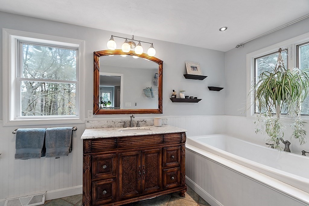 7 Hidden Valley Road Westford, MA 01886 - Photo 7 of 33 Gallery Image 7