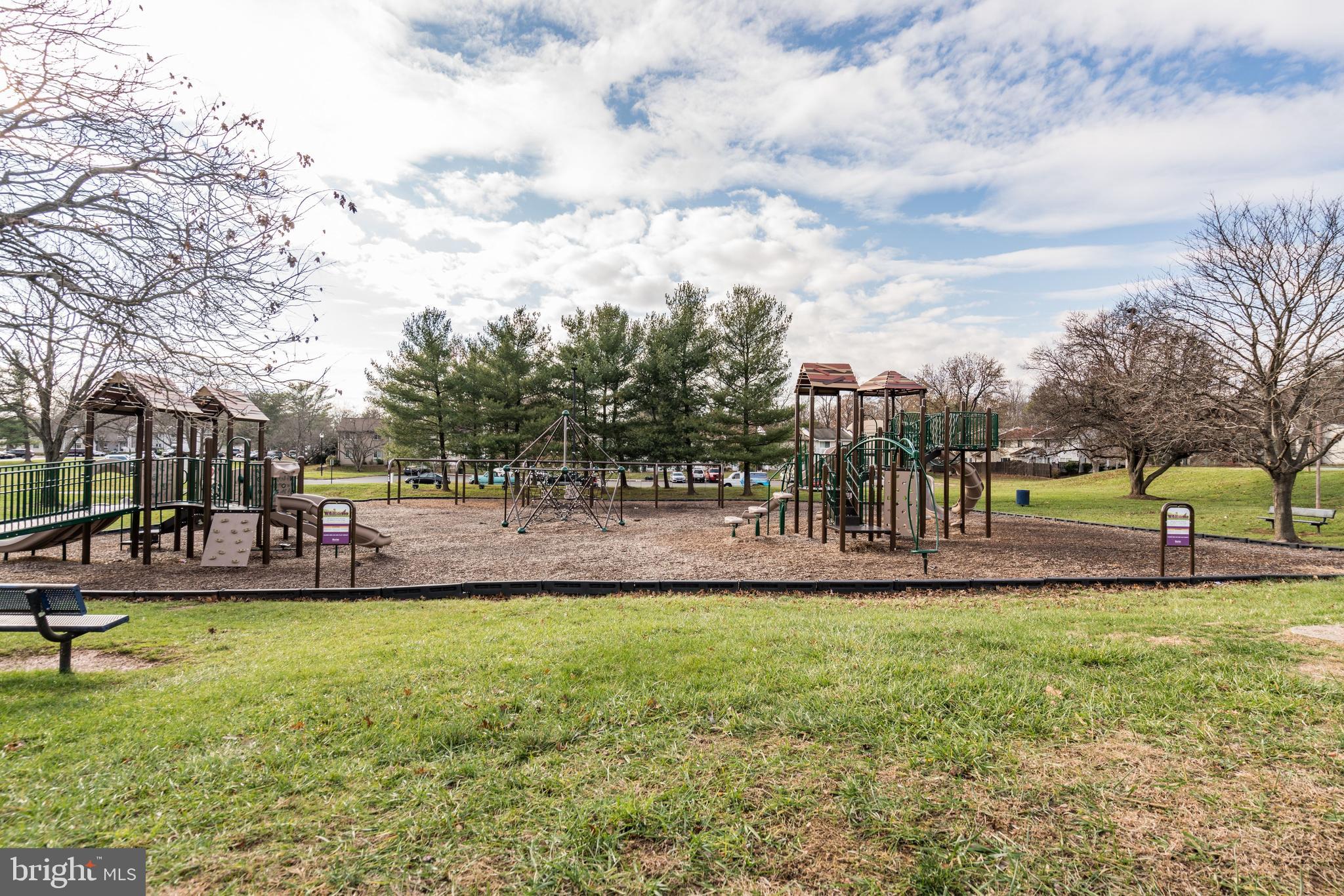 122 North Cottage Road Sterling, VA 20164 - Photo 25 of 27 Tot lots/playground