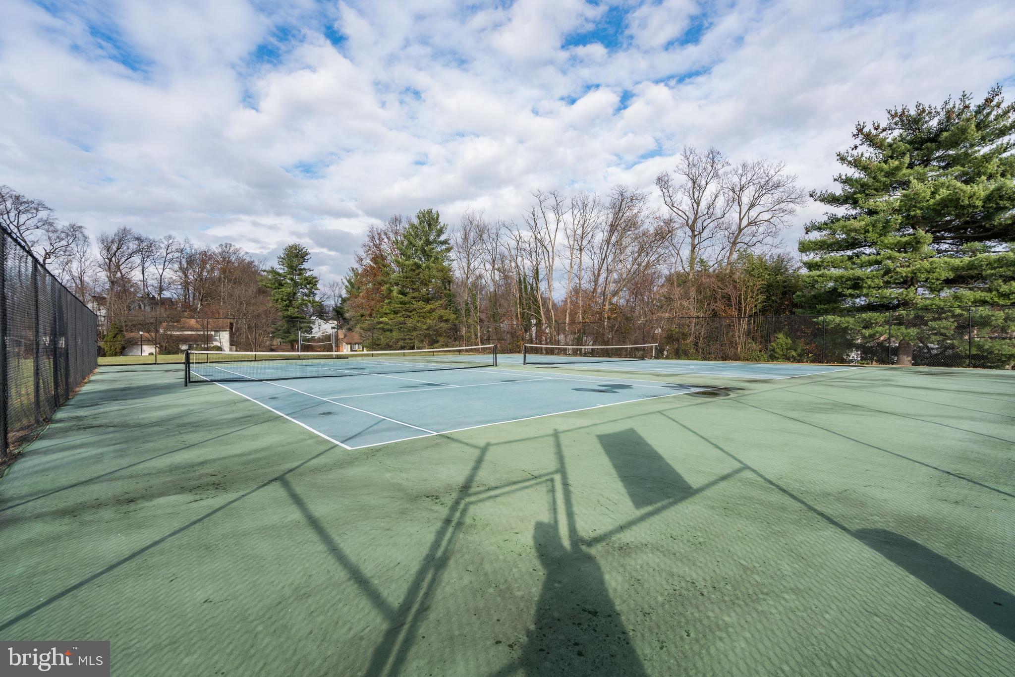 122 North Cottage Road Sterling, VA 20164 - Photo 26 of 27 Tennis courts