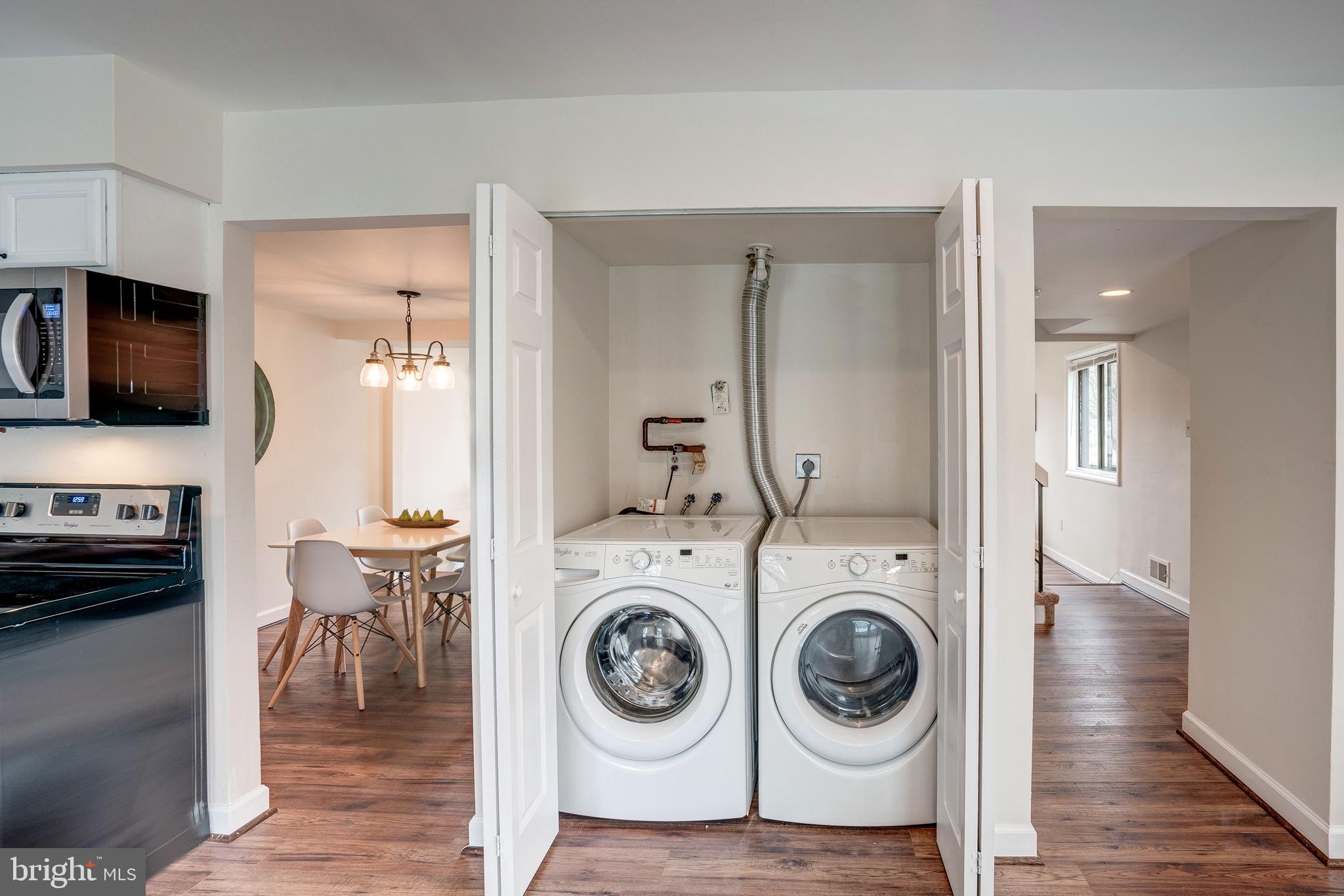 122 North Cottage Road Sterling, VA 20164 - Photo 10 of 27 Main level in-unit laundry