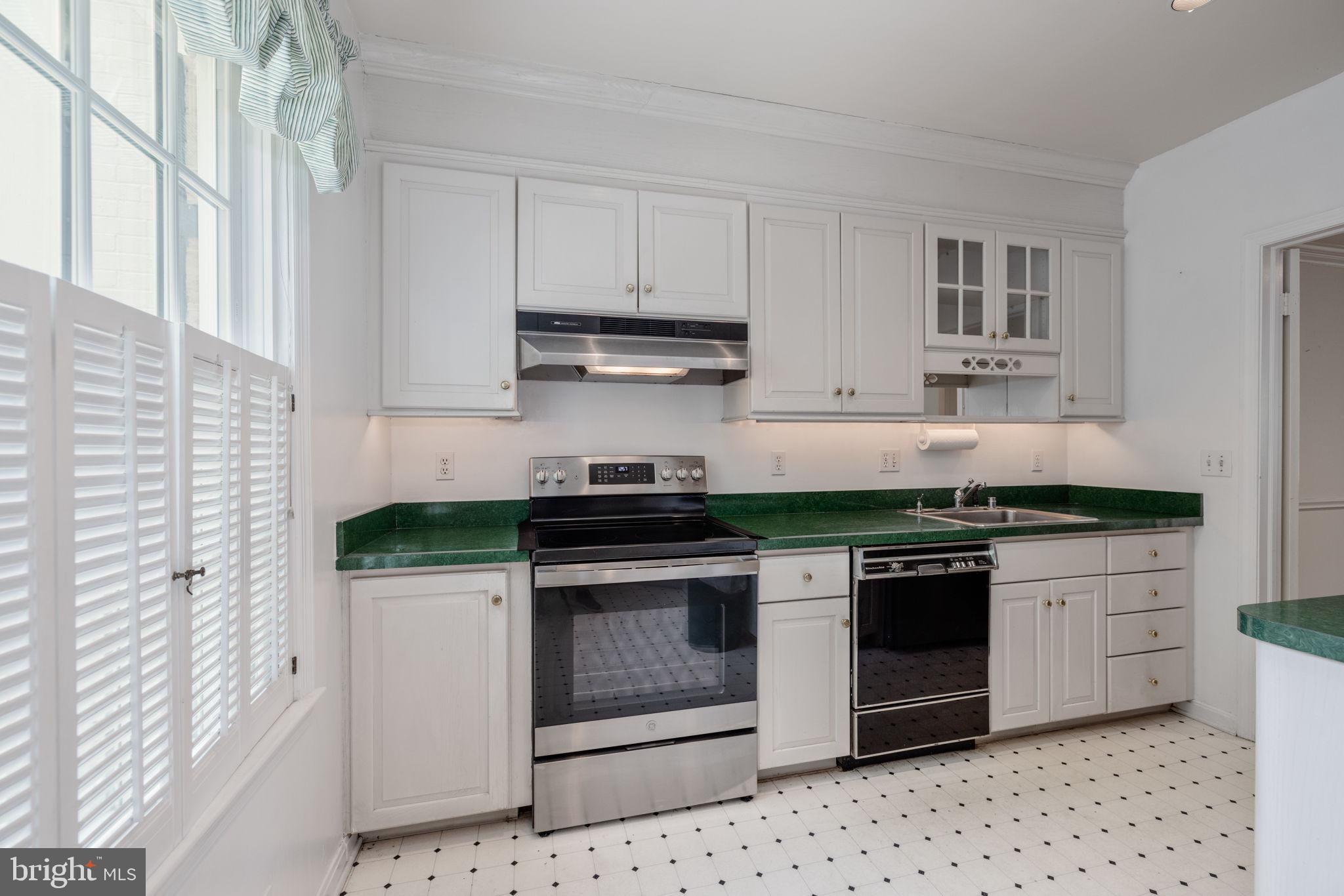 3581 Hamlet Place Chevy Chase, MD 20815 - Photo 9 of 30 Main Level - Kitchen