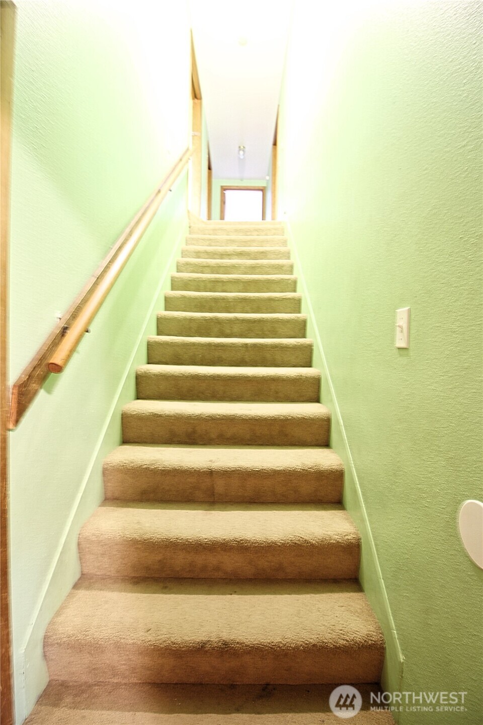 126 East 64th Street Tacoma, WA 98404 - Photo 12 of 36 a view of entryway