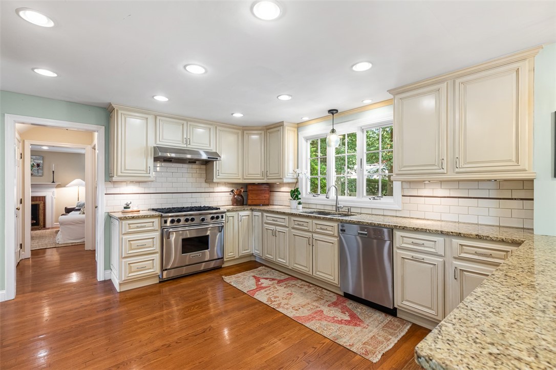 20 Terrace Drive Barrington, RI 02806 - Photo 8 of 47
