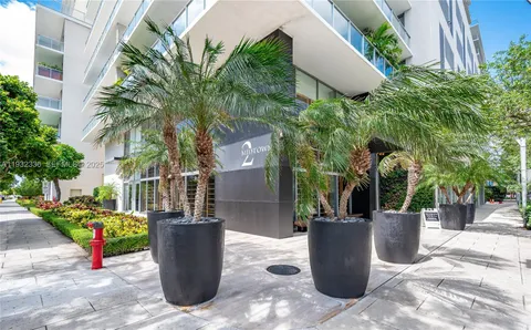 $810,000 | 3470 East Coast Avenue, Unit H0704, Miami, FL 33137