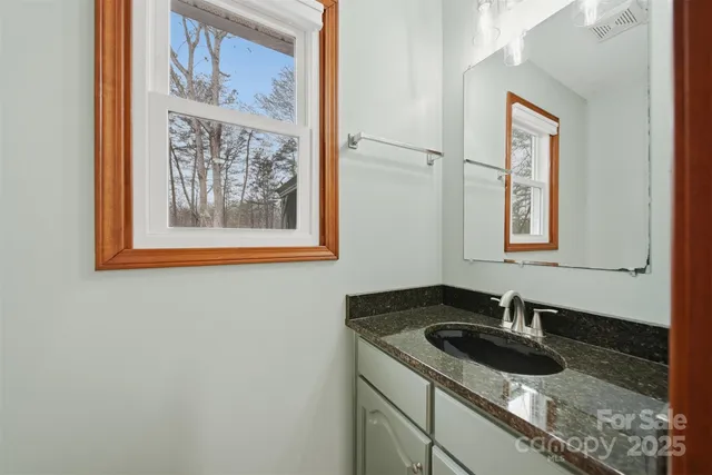 $500,000 | 2091 Blowing Rock Boulevard, Lenoir, NC 28645