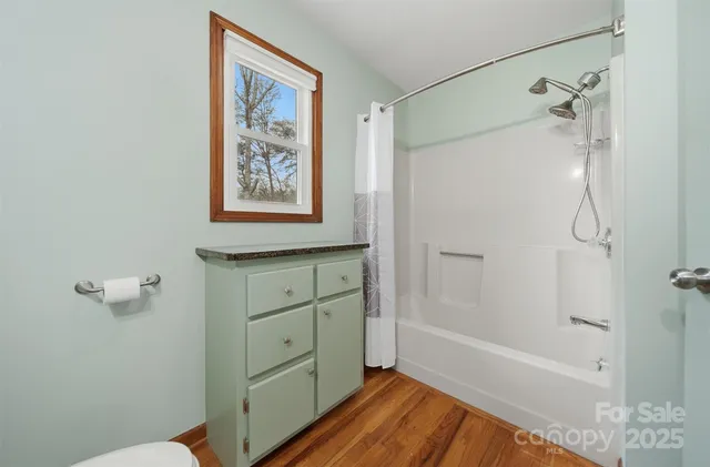 $500,000 | 2091 Blowing Rock Boulevard, Lenoir, NC 28645