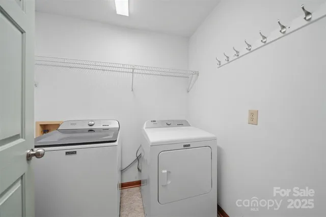 $500,000 | 2091 Blowing Rock Boulevard, Lenoir, NC 28645